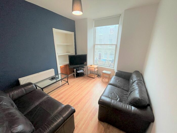 1 Bedroom Flat To Rent In King Street, City Centre, Aberdeen, AB24