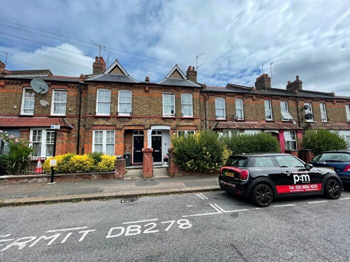 2 Bedroom Property To Rent In Pelham Road, London, N22
