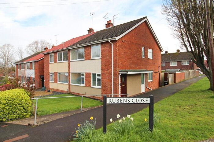 2 Bedroom Flat To Rent In Rubens Close, Keynsham, BS31