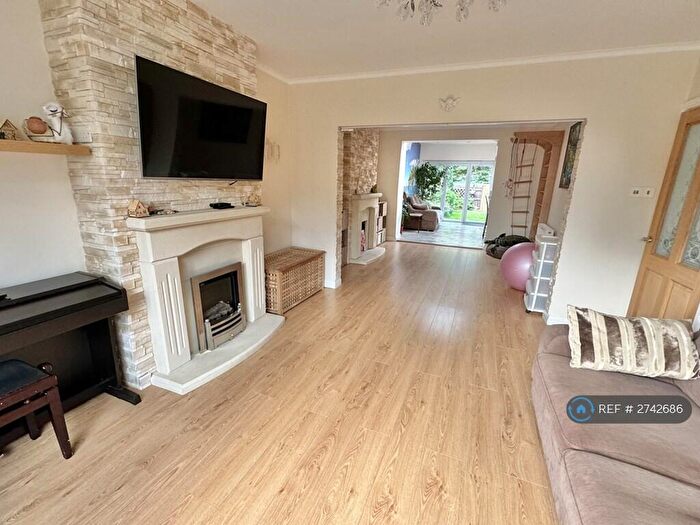 4 Bedroom Terraced House To Rent In Ashridge Way, Morden, SM4