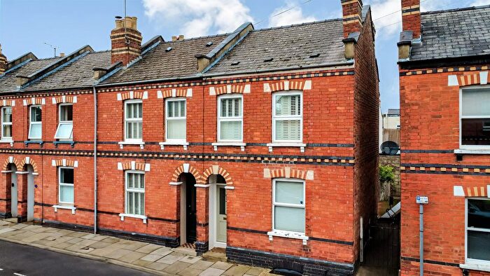2 Bedroom End Of Terrace House For Sale In Winstonian Road, Cheltenham, GL52