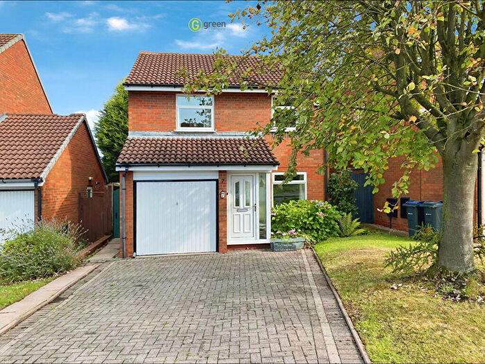 3 Bedroom Detached House For Sale In Fourlands Avenue, Sutton Coldfield, B72