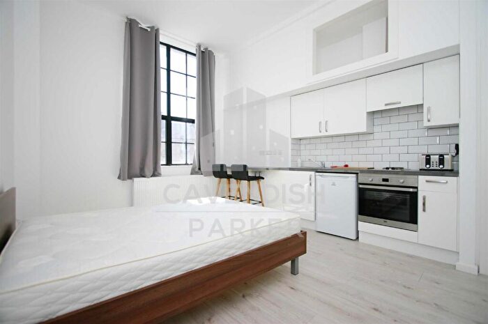 Studio To Rent In Holloway Road, Holloway Road, London, N7