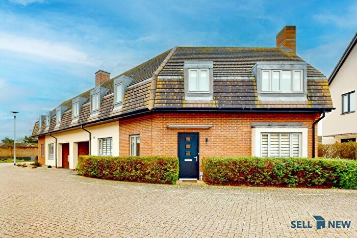 4 Bedroom Detached House For Sale In **Four Bedrooms, Plus Study, Not Over Looked**Dandby Close, Little Paxton, Cambridgeshire, PE19