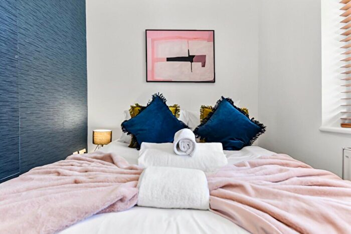 1 Bedroom Serviced Apartments To Rent In Rotherfield Street, London, N1