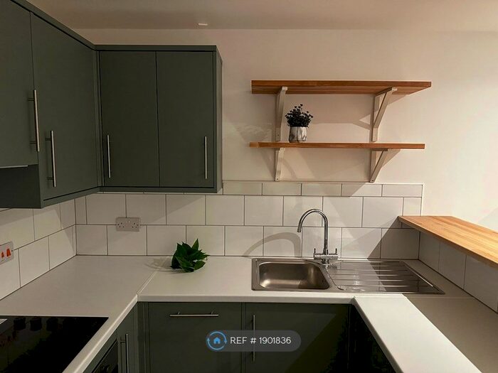 1 Bedroom Flat To Rent In Brocklesby Road, London, SE25