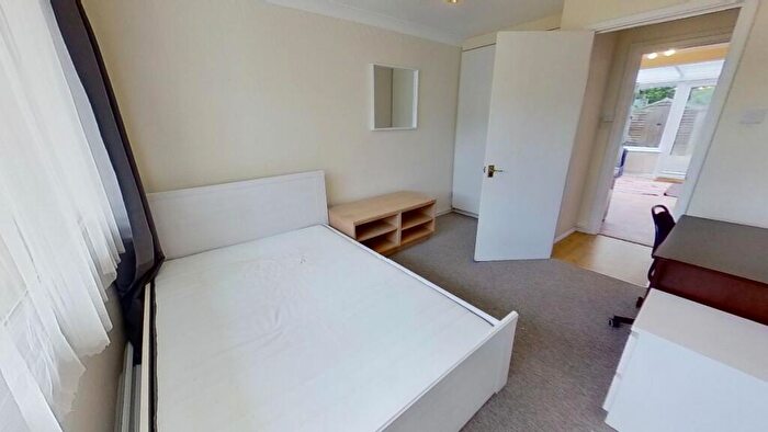 4 Bedroom Semi-Detached House To Rent In Guildford Park Avenue, Guildford, Surrey, GU2