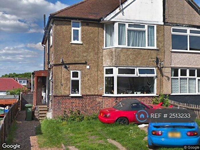 2 Bedroom Flat To Rent In Highfield Avenue, Erith, DA8