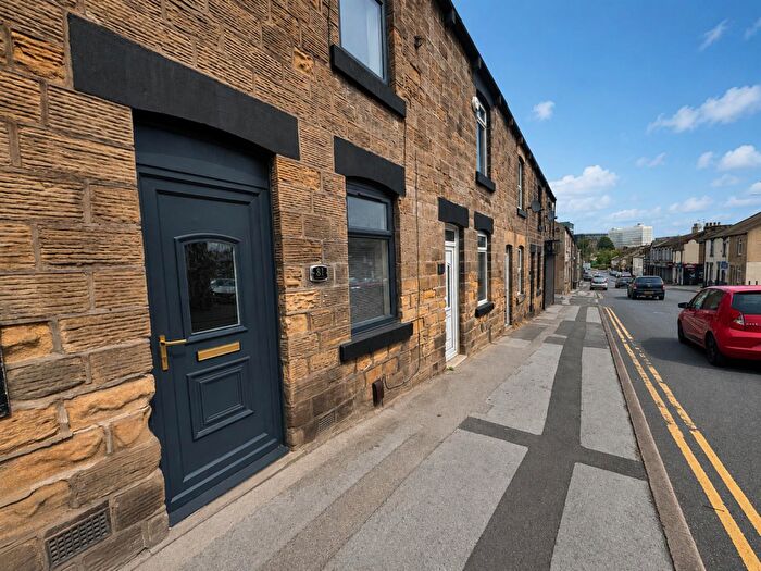 2 Bedroom Terraced House For Sale In Racecommon Road, Barnsley, S70
