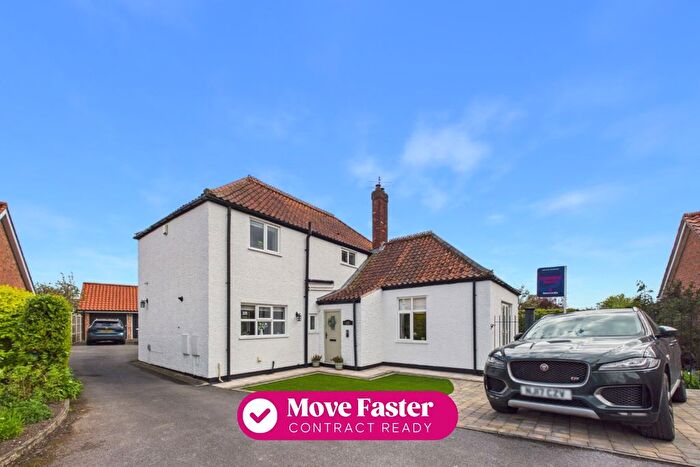 3 Bedroom Detached House For Sale In Sands Court, Low Street, North Ferriby, HU14
