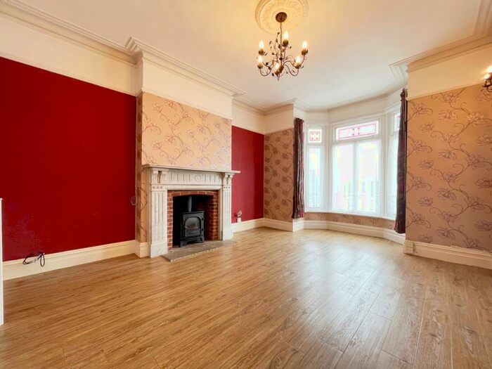 5 Bedroom Detached House To Rent In Summerhill Road, Dartford, DA1