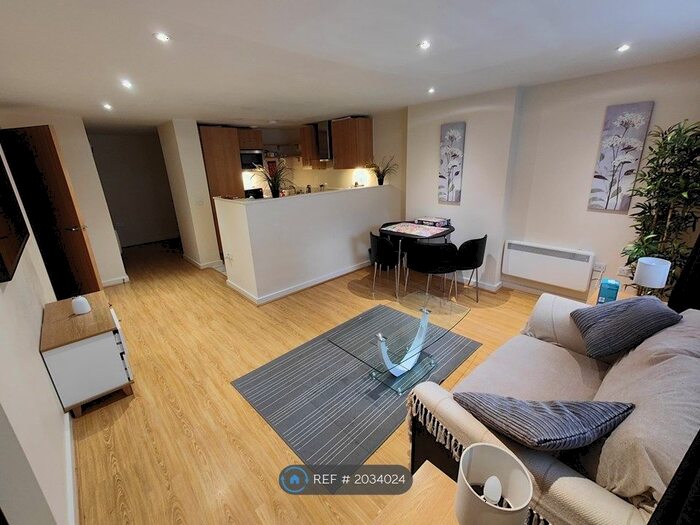 1 Bedroom Flat To Rent In Beckhampton Street, Swindon, SN1