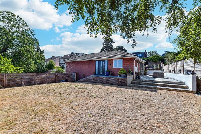 3 Bedroom Detached Bungalow For Sale In London Road, Ditton, Aylesford, Kent, ME20