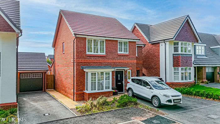 4 Bedroom Detached House For Sale In Skylark View, Warton, Tamworth, Warwickshire, B79