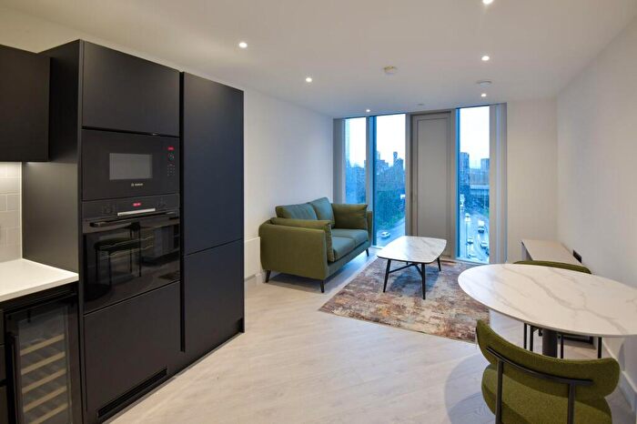 1 Bedroom Apartment To Rent In Trinity Way, Manchester, M3