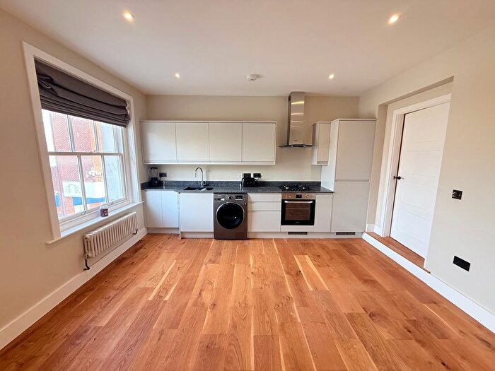 1 Bedroom Flat To Rent In Market Place, Great Yarmouth, NR30