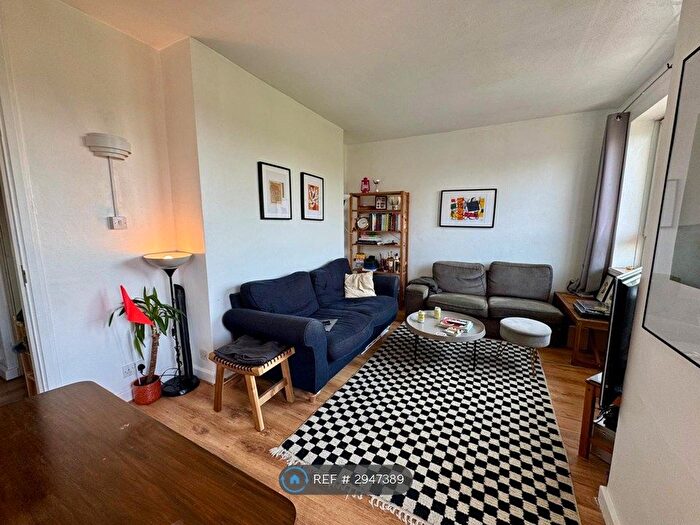 4 Bedroom Flat To Rent In Maple House, London, SE8