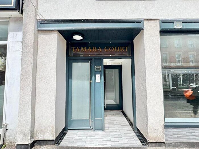 2 Bedroom Apartment For Sale In Gold Street, EX16