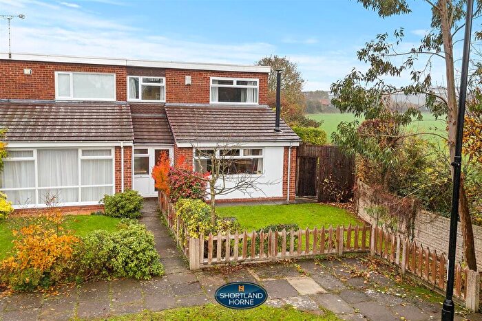 3 Bedroom End Of Terrace House For Sale In Barrow Close, Walsgrave, Coventry, CV2