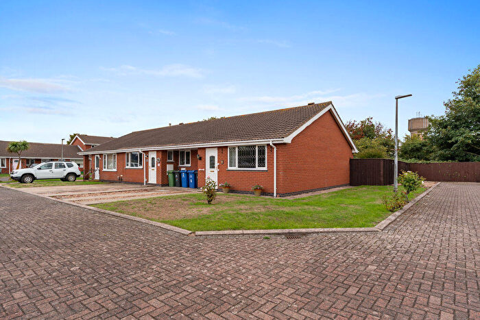 2 Bedroom Semi-Detached House For Sale In Suggitts Orchard, Cleethorpes, DN35