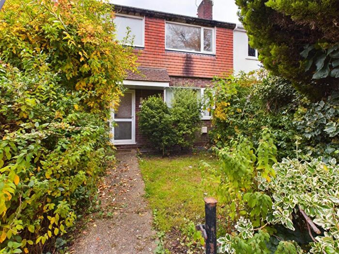 3 Bedroom Terraced House For Sale In Cheyne Way, Farnborough, Hampshire, GU14