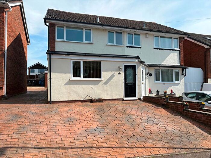 3 Bedroom Semi-Detached House To Rent In Railway Lane, Burntwood, WS7