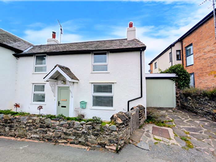 4 Bedroom Cottage For Sale In Pentywyn Road, Deganwy, LL31