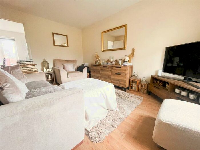 2 Bedroom House To Rent In Frances Avenue, Chafford Hundred, Grays, RM16