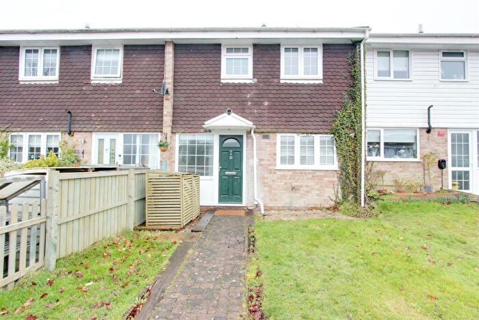 3 Bedroom Terraced House For Sale In Fairthorn Close, Tring, HP23