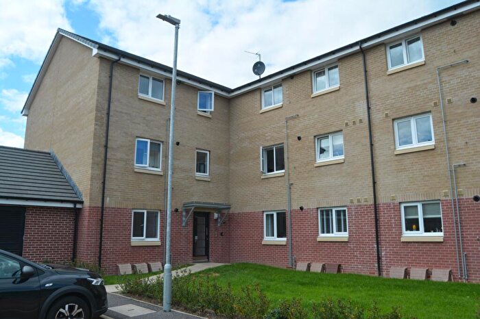 2 Bedroom Flat For Sale In Thornbank Crescent, Falkirk, FK2