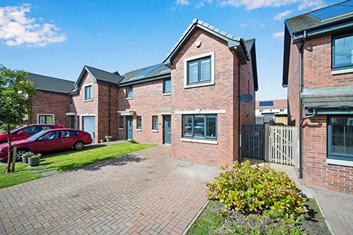 4 Bedroom Detached House For Sale In Lamond Crescent, Winchburgh, EH52