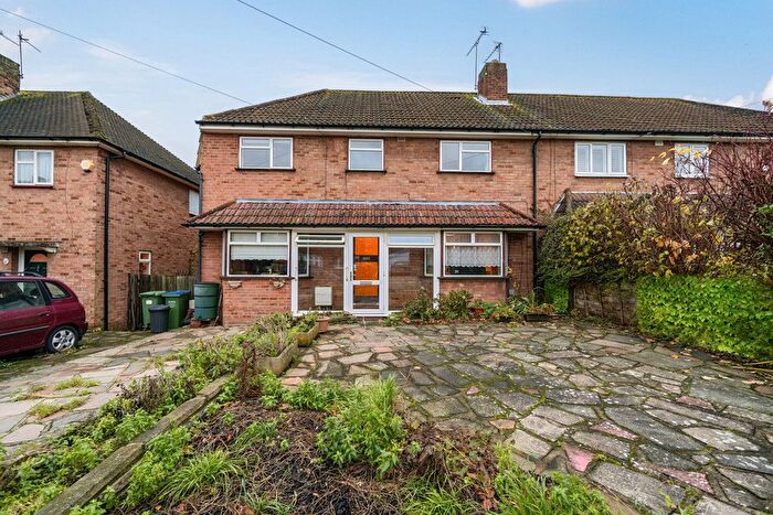 4 Bedroom Semi Detached House For Sale In Faygate Crescent, Bexleyheath, DA6