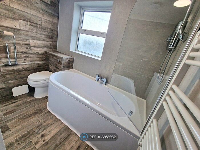 2 Bedroom Flat To Rent In Basingstoke Road, Reading, RG2