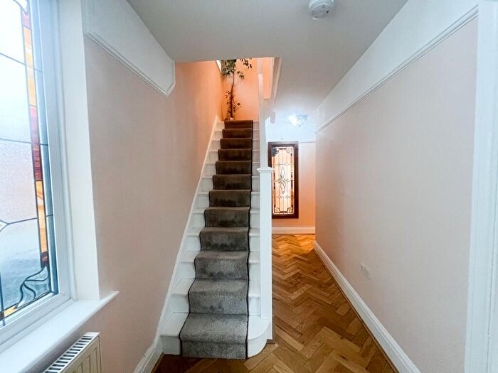 4 Bedroom Semi-Detached House To Rent In St. Barnabas Road, Woodford Green, IG8