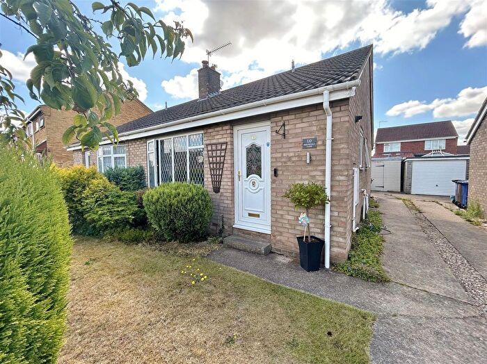 2 Bedroom Semi-Detached Bungalow For Sale In Beechfield Close, Thorpe Willoughby, Selby, YO8