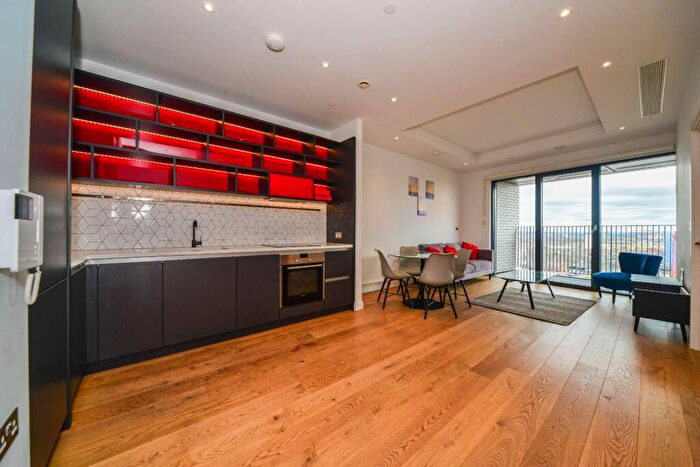 1 Bedroom Flat To Rent In Corson House, Canning Town, London, E14