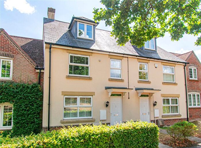 3 Bedroom Terraced House For Sale In Browns Walk, Greenham, Thatcham, Berkshire, RG19