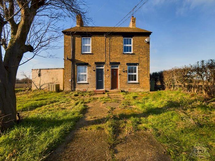 3 Bedroom Semi-Detached House To Rent In Dennises Lane, South Ockendon, Essex, RM15