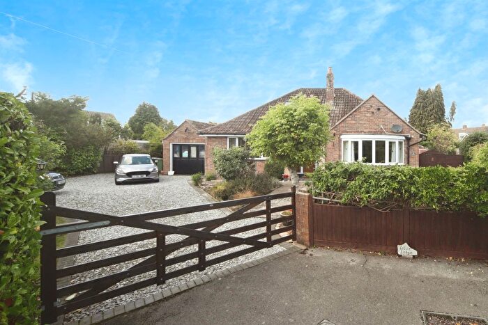 3 Bedroom Detached Bungalow For Sale In Manor Orchard, Staplegrove, Taunton, TA2