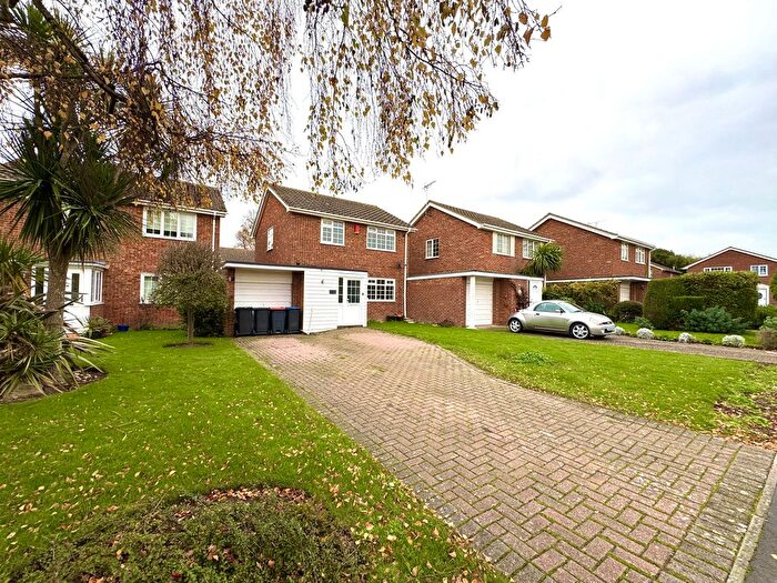 3 Bedroom Link Detached House To Rent In Earlsmead Crescent, Cliffsend, Ramsgate, CT12