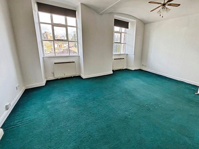 1 Bedroom Flat To Rent In Wellington Road South, Stockport, Greater Manchester, SK3