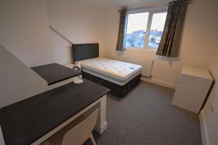 4 Bedroom Property To Rent In Wordsworth Road, Knighton Fields, Leicester, LE2