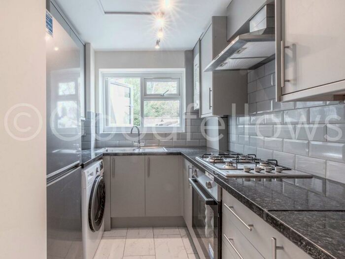 2 Bedroom Apartment To Rent In Bishopsford Road, Morden, SM4