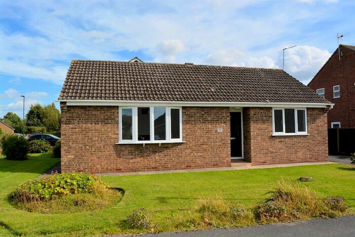 3 Bedroom Detached Bungalow To Rent In Baffam Gardens, Brayton, Selby YO8