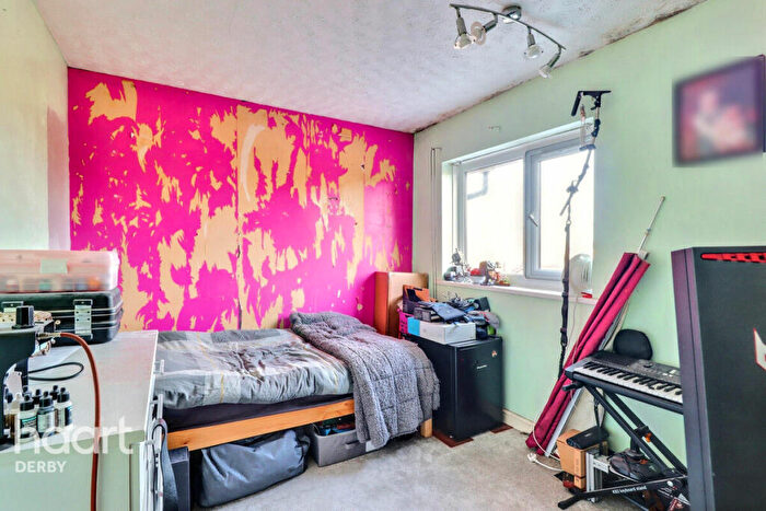 3 Bedroom Terraced House For Sale In Vicarage Road, Mickleover, DE3