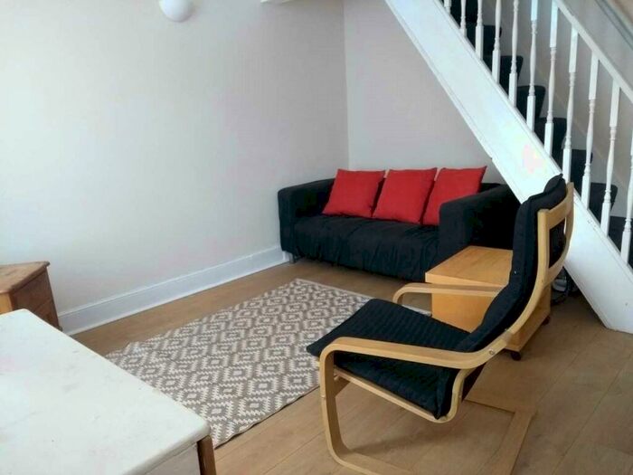 3 Bedroom House To Rent In Londesborough Road, Southsea, Hampshire, PO4