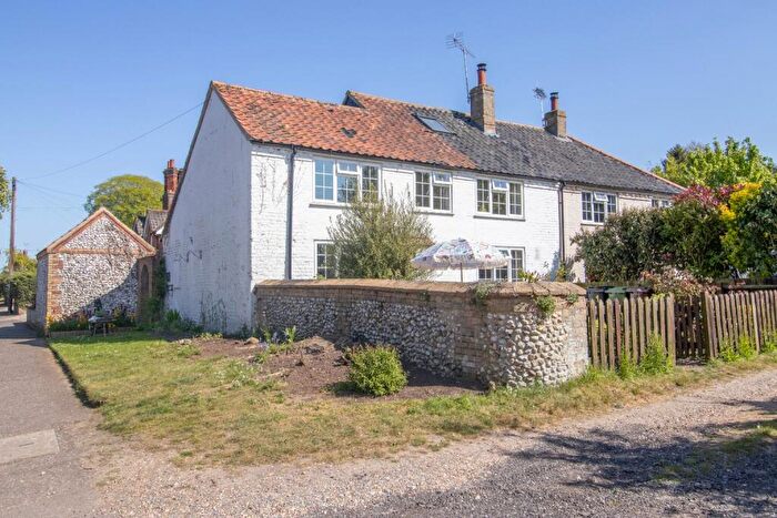 3 Bedroom Semi-Detached House For Sale In Folly Cottages, Tittleshall, PE32