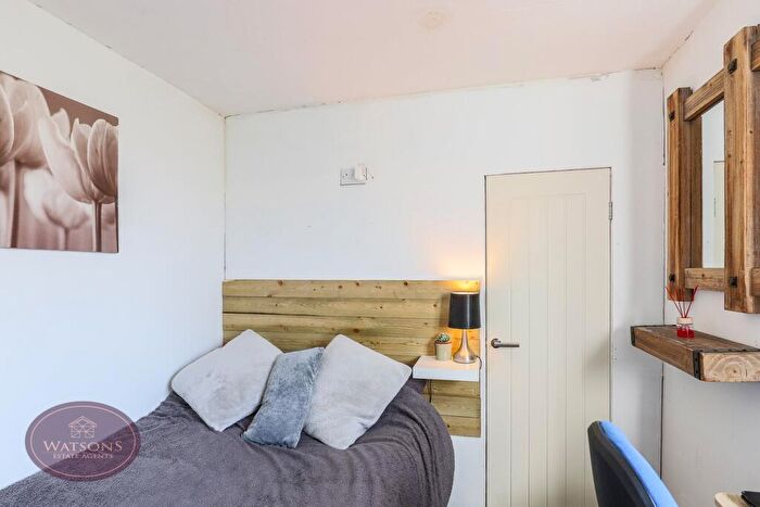 3 Bedroom Semi-Detached House For Sale In Catkin Drive, Giltbrook, Nottingham, NG16