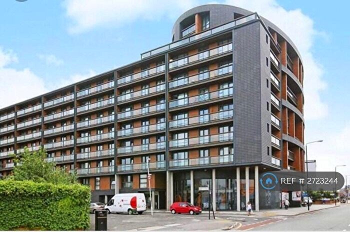 2 Bedroom Flat To Rent In Hallsville Road, London, E16