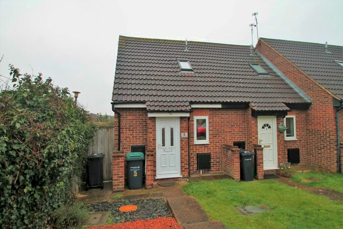 1 Bedroom End Of Terrace House To Rent In Armoury Drive, Gravesend, Kent, DA12